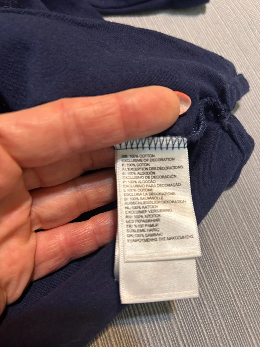 The North Face Navy Short-Sleeve Logo Tee - Picture 9 of 11